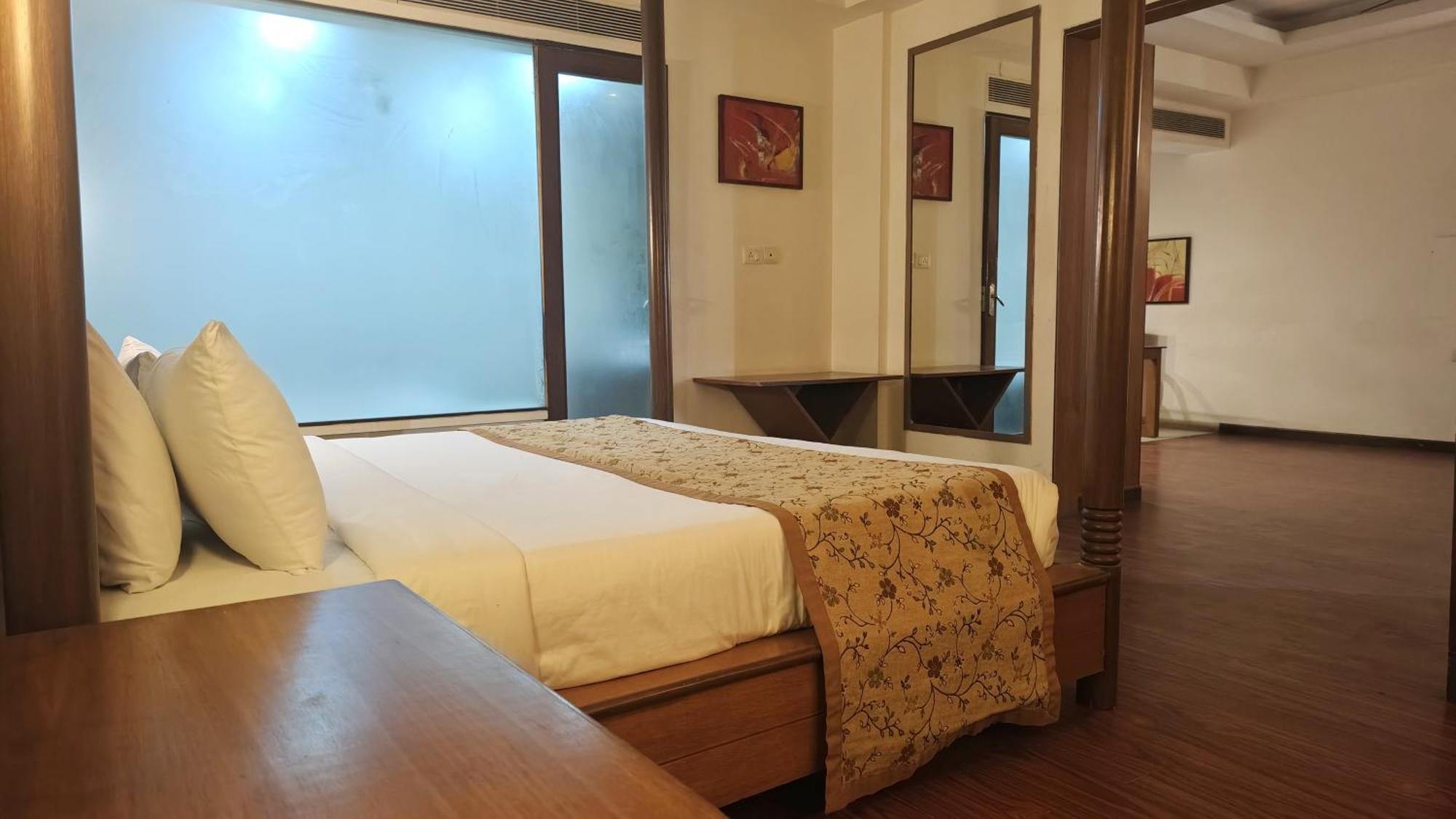 The Sky Imperial, Udaipur Hotel Екстериор снимка
