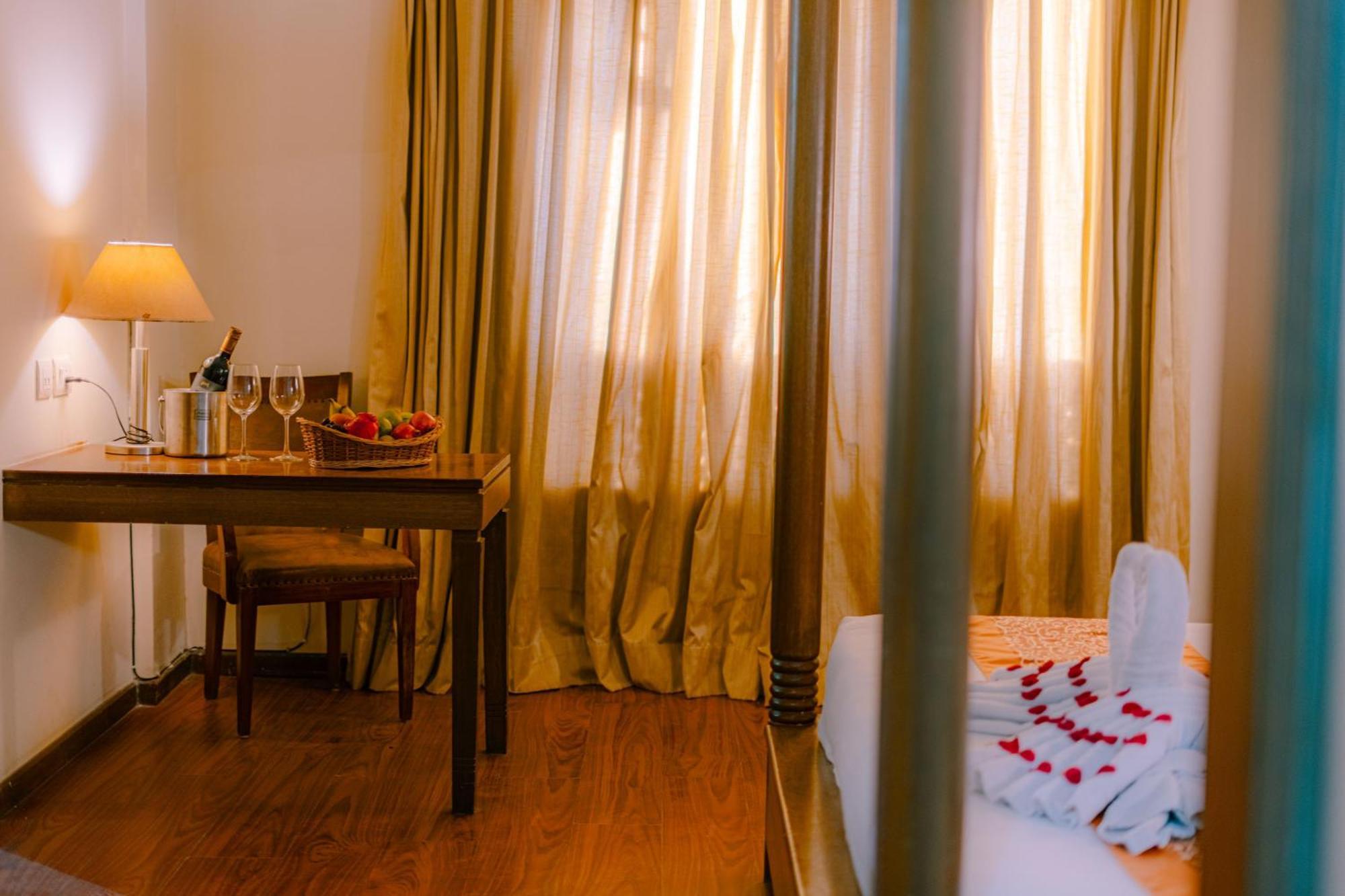 The Sky Imperial, Udaipur Hotel Екстериор снимка