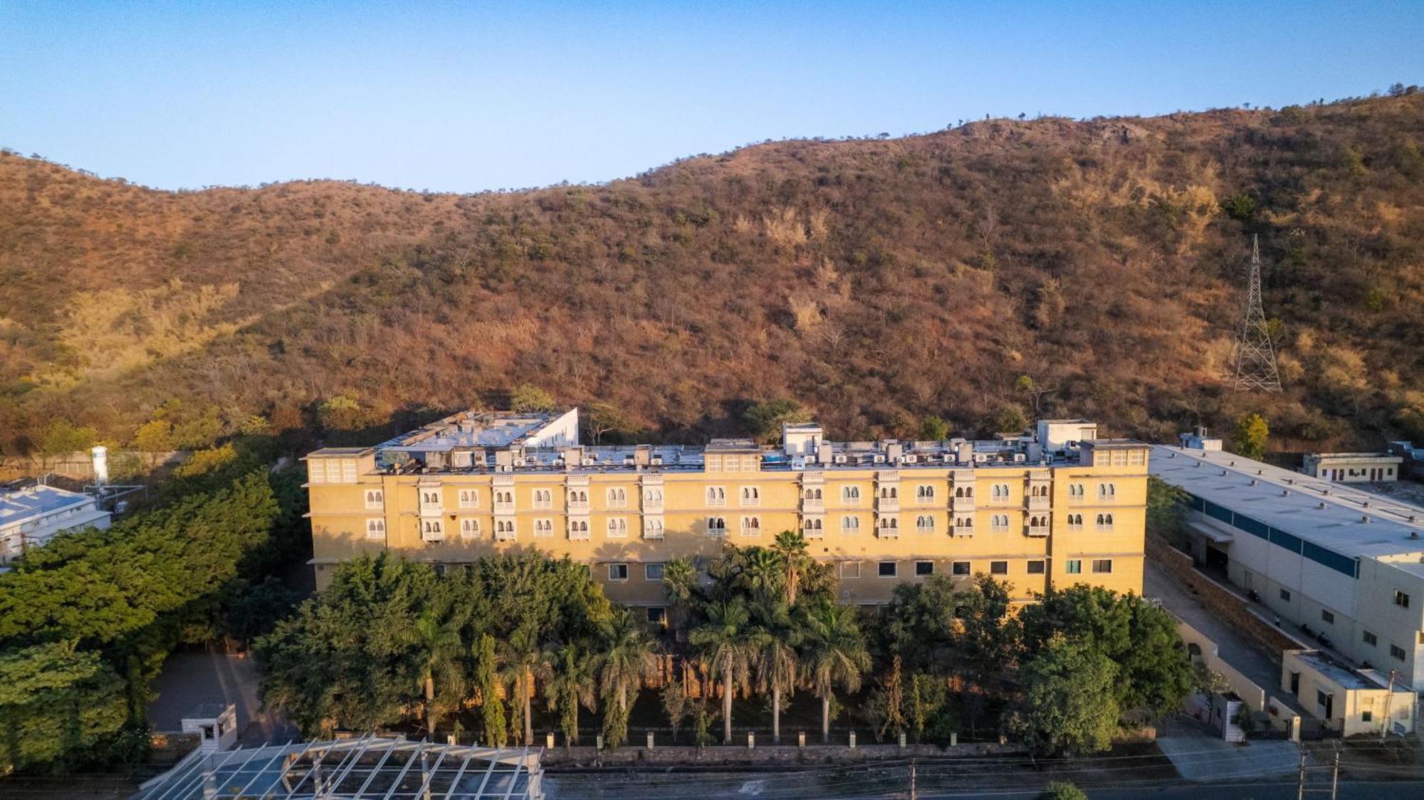 The Sky Imperial, Udaipur Hotel Екстериор снимка