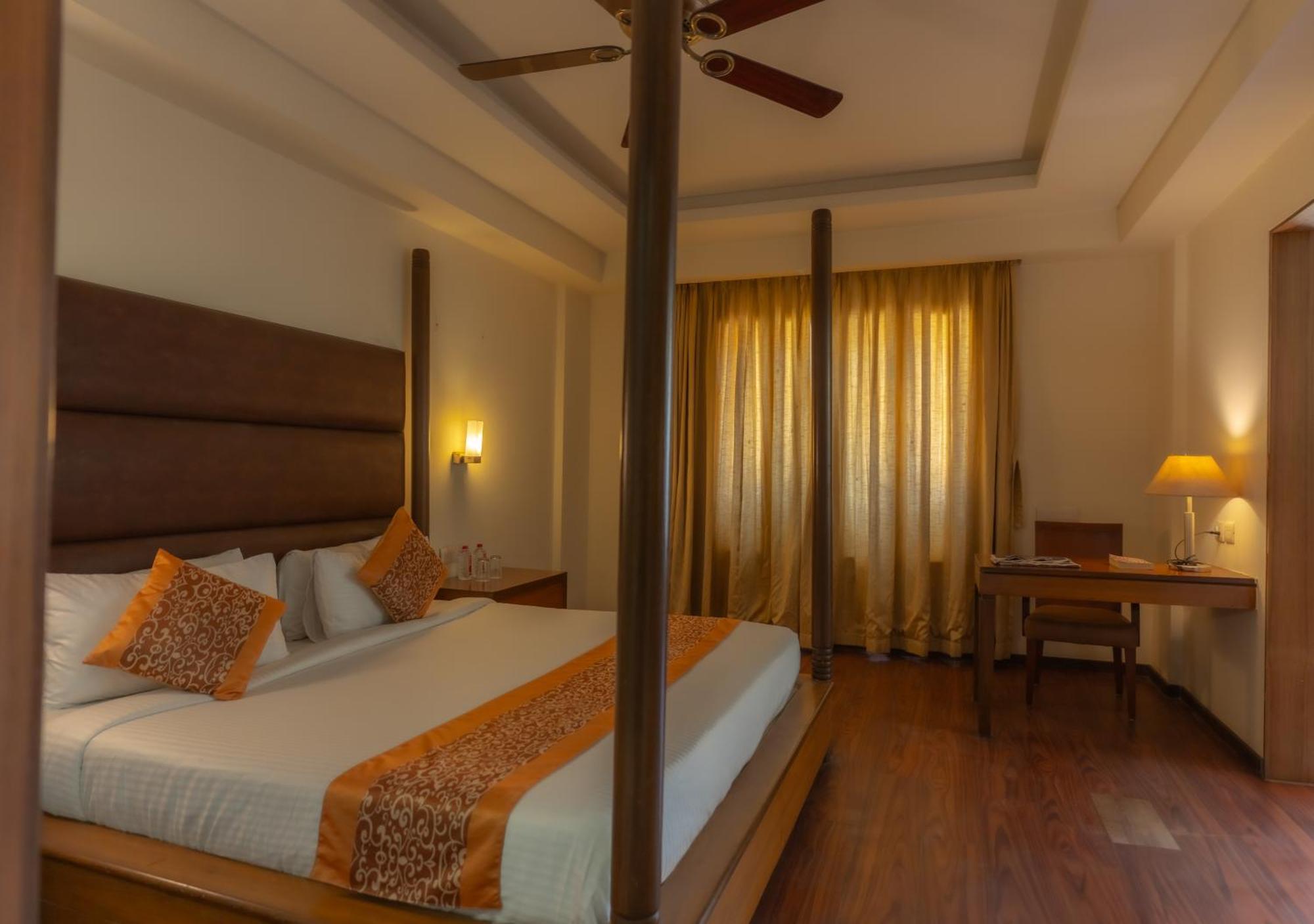The Sky Imperial, Udaipur Hotel Екстериор снимка