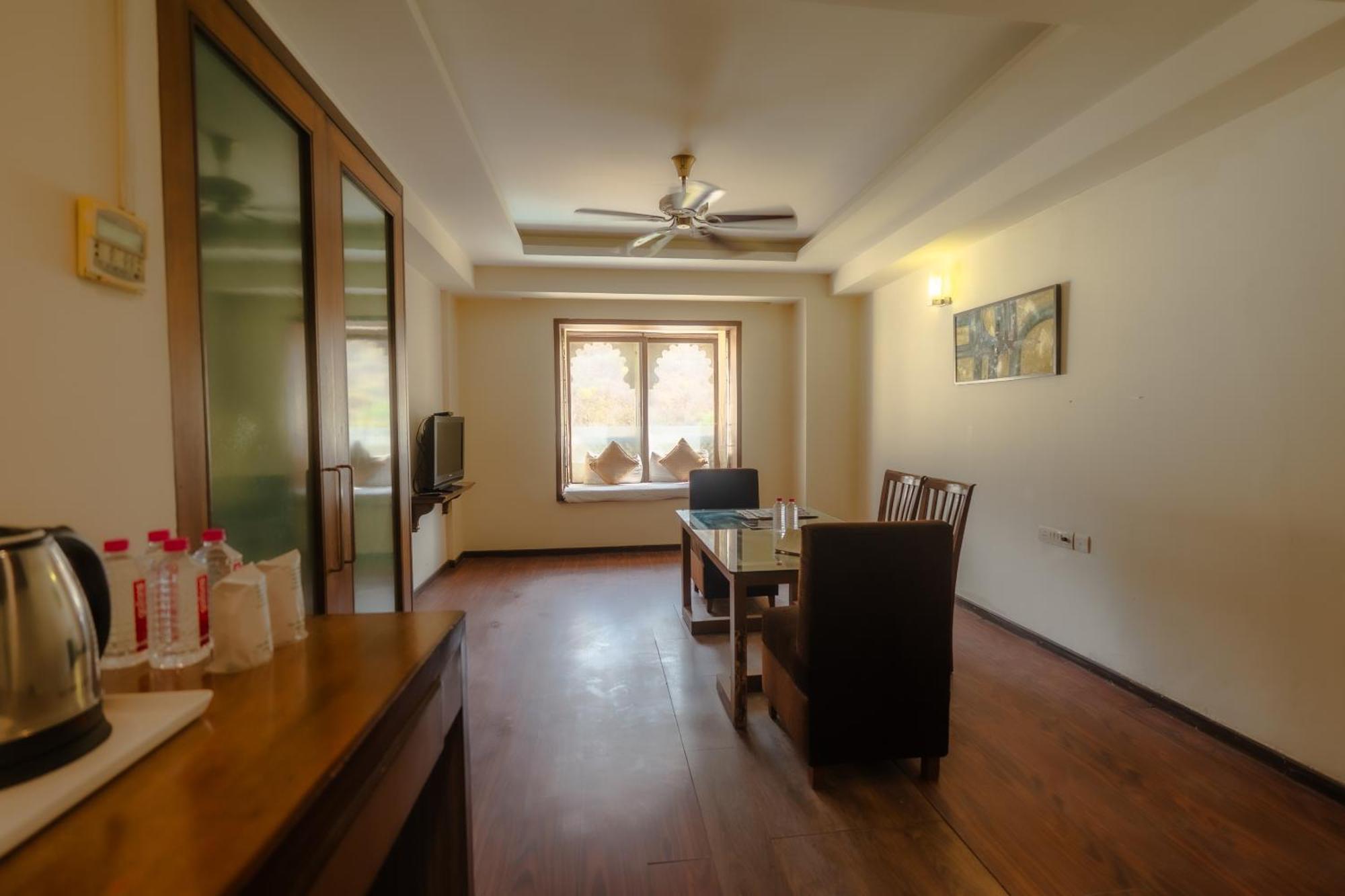 The Sky Imperial, Udaipur Hotel Екстериор снимка