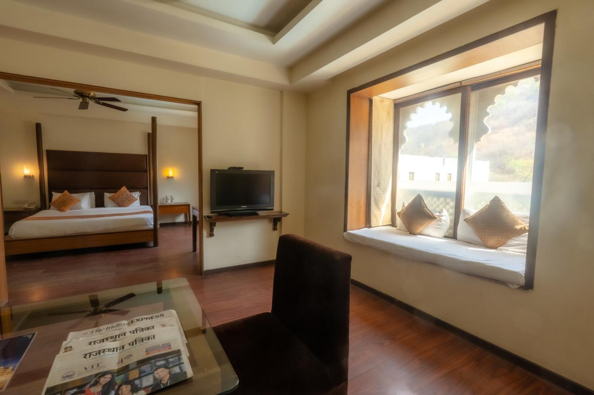 The Sky Imperial, Udaipur Hotel Екстериор снимка